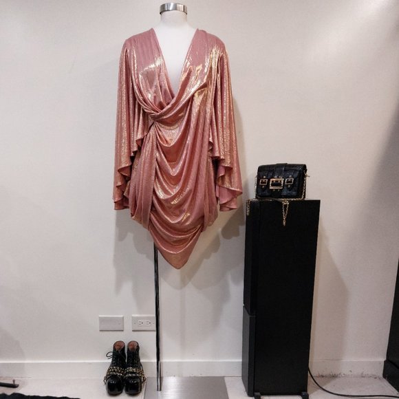 💥BOMBSHELL!💥Asymmetrical Draped Kimono Sleeve Dress in Metallic Pink - Picture 8 of 16